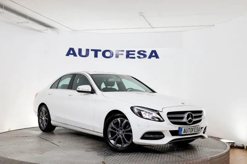 Mercedes Clase C blanco en venta en Autofesa