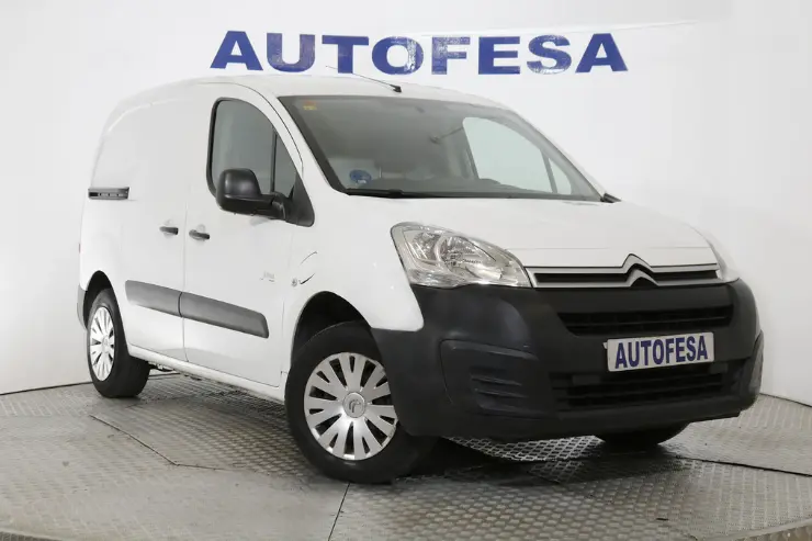 Citroen berlingo en color blanco 